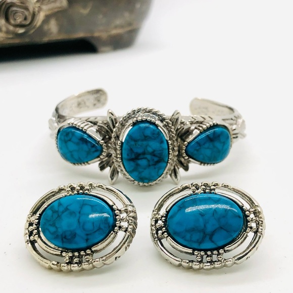 Vintage Ornate ART Turquoise Bracelet Earrings Set - Picture 15 of 16